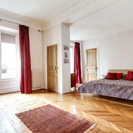 Welkeys St Martin Apartman Párizs